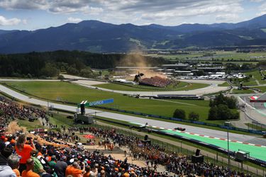 Boegeroep in de Formule 1: 'Het hoort niet, maar het valt allemaal wel mee'