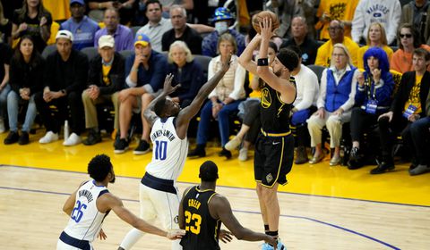 Golden State Warriors in NBA-finale na winst op Dallas Mavericks