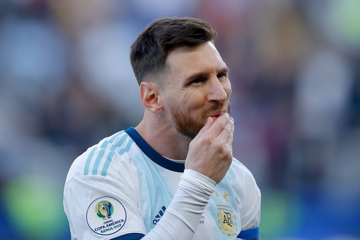 Messi 3 maanden geschorst, krijgt ook dikke boete