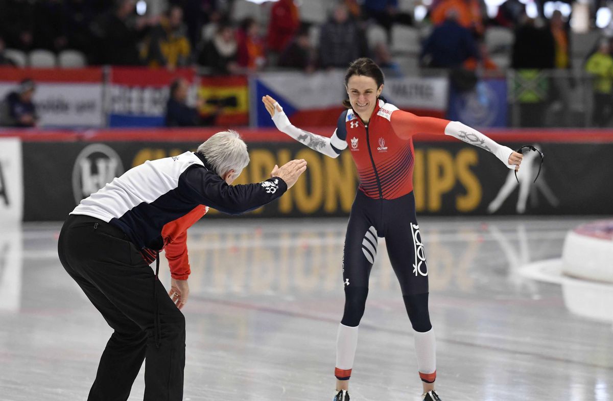 Alsof het niets is! Sablikova rijdt 13 jaar oud wereldrecord op de 3000 meter uit de boeken