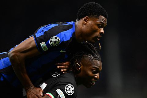 Dumfries met Milan-maestro Leão in zijn zak naar CL-finale: 'Volg hem zo ook naar zijn auto'