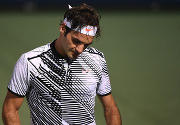 Federer verslikt zich in onbekende Rus
