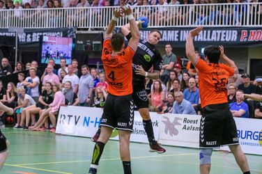Handballers Aalsmeer winnen ook 2e duel van Volendam en prolongeren landstitel