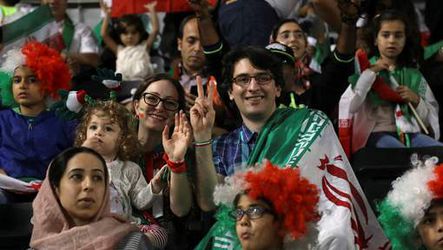 Iran wil opnieuw naar WK: 100.000 fans mogen gratis binnen