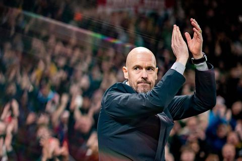 Ten Hag kan zondag 1e prijs pakken bij Man United: 'Ze zullen ons willen irriteren'