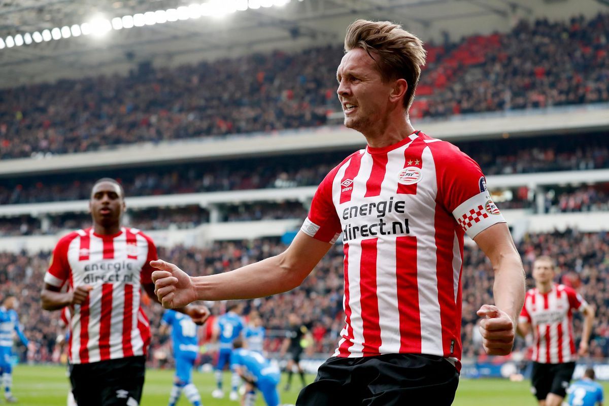 PSV neemt koppositie weer over van Ajax na simpele zege op PEC Zwolle