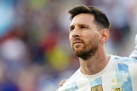 Onderzoek naar voetballers in songteksten: Lionel Messi meest genoemd, Robin van Persie hoogste Nederlander