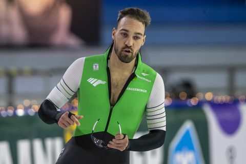 Kjeld Nuis redt de eer en pakt op de 1500 meter wél een olympisch ticket voor Beijing