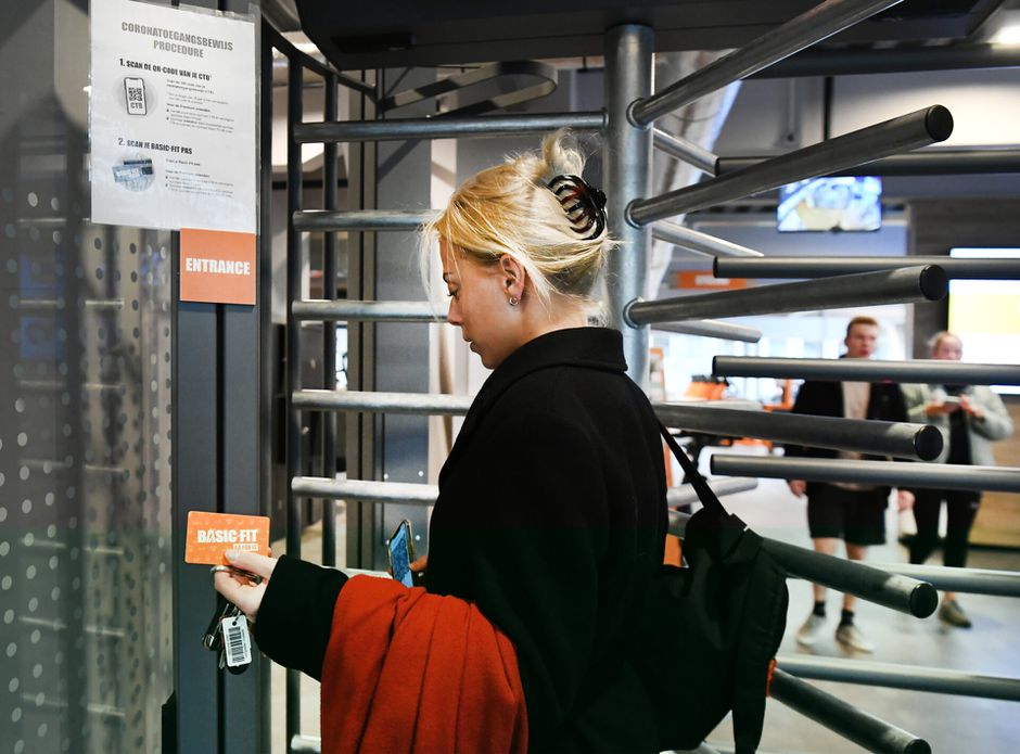 Kabinet gaat KEIHARDE lockdown invoeren: ALLES DICHT, van sportschool tot vereniging