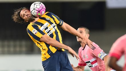 Gedegradeerd Verona verrast kampioen Juve