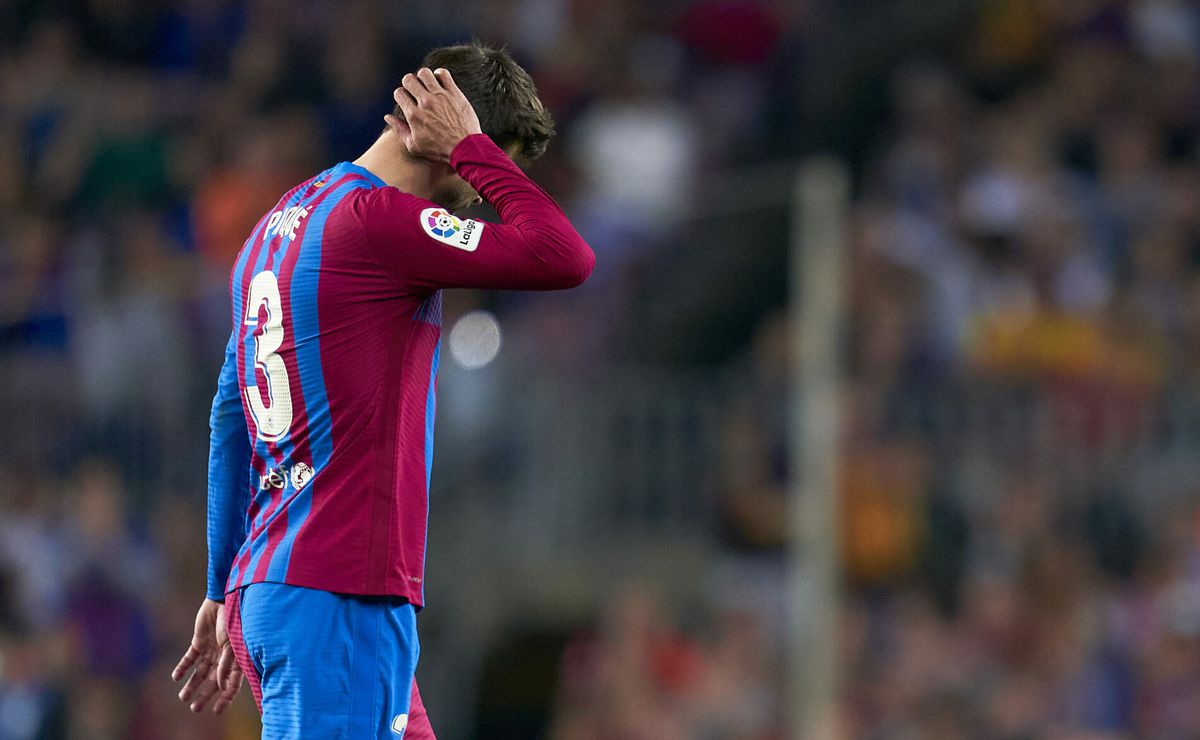 'Gerard Pique accepteert salarisverlaging waardoor hij gratis speelt voor Barcelona'