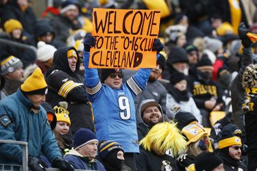 Fans van Cleveland Browns vieren slechtste seizoen ooit met parade (video)