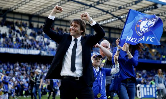 Succesmanager Conte verlengt bij Chelsea