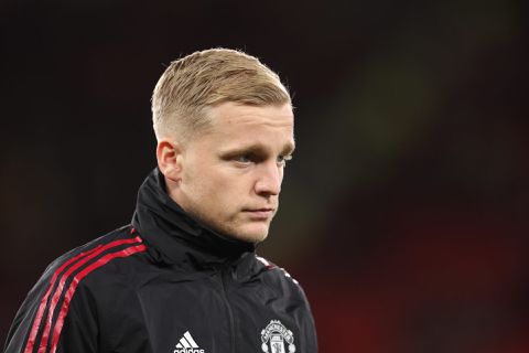 'Naam van Donny van de Beek wordt genoemd bij Engelse degradatiekandidaat'