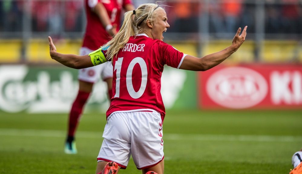 Deense voetbalsters weigeren tegen Hongarije te spelen door ruzie