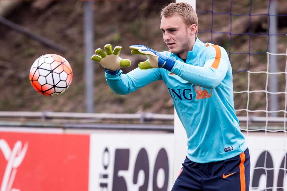 Huntelaar breekt neus van Cillessen; keeper ontbreekt tegen Engeland