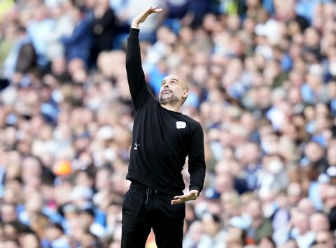Guardiola over Engelse titelstrijd: 'Men hoopt op Liverpool, zelfs de media'