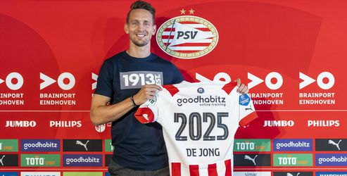 Marco van Ginkel is aanvoerder af! Luuk de Jong is de nieuwe man met de band bij PSV