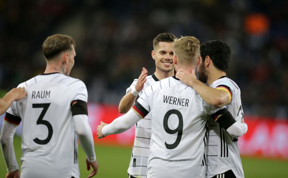Duitsland met zege richting Nederland, België kan niet winnen van Ierland