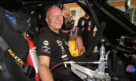 Tim Coronel geniet van strijd tegen de elementen in Dakar: 'Het is net seks'