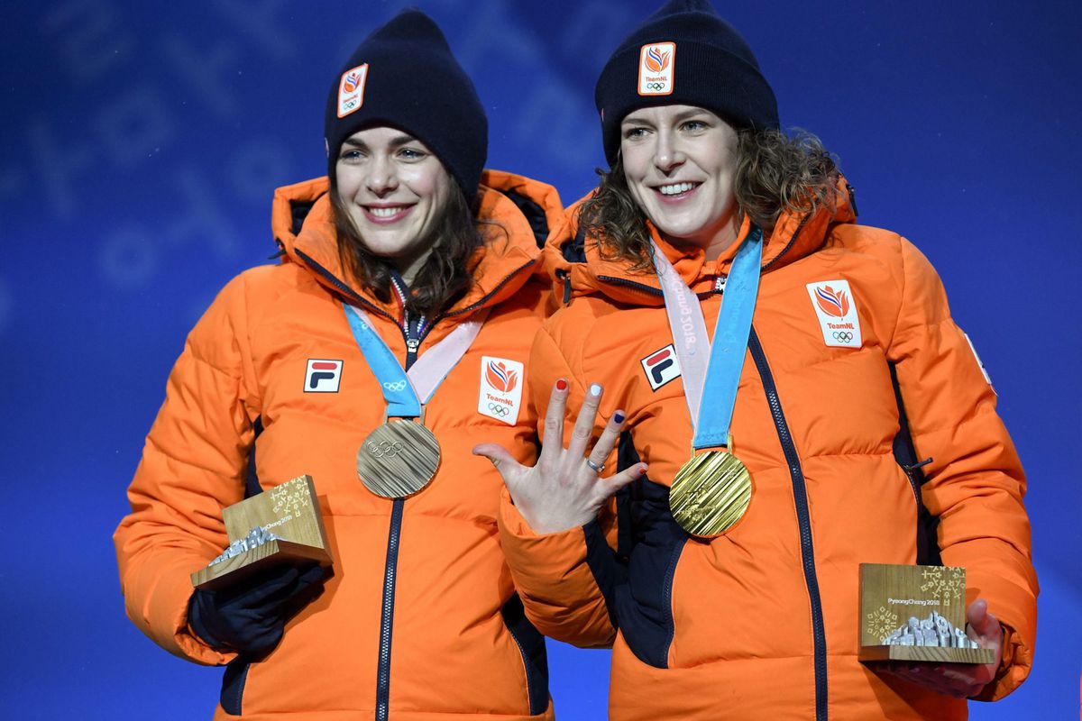 Wüst en Leenstra krijgen hun medailles op Medal Plaza