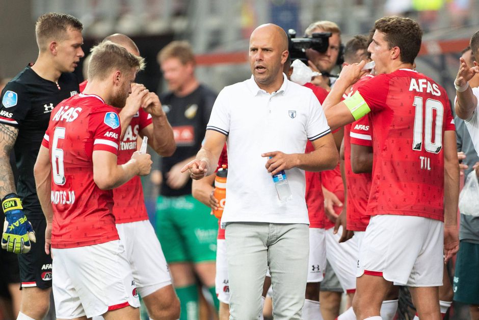 AZ-trainer Slot heeft er vertrouwen in tegen Häcken: 'De jongens zijn scherp'