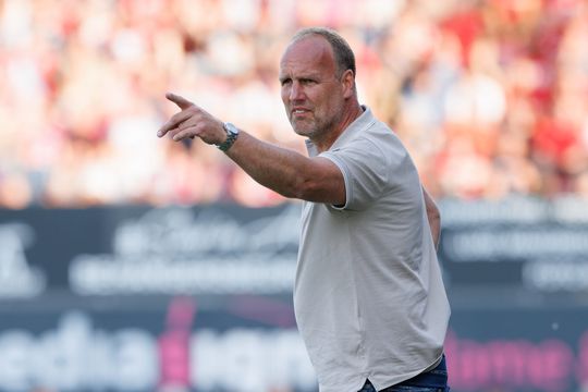 Dick Lukkien neemt na 7 jaar bij FC Emmen afscheid met degradatie: 'Vroeger konden we niet altijd rekenen op steun'