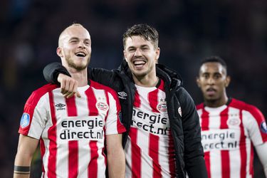 Sports Weekly: alles over PSV-Ajax en de ruzie tussen Rossi en Marquez