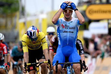 Tour-renners maken zich op voor criteriums: topsprinters starten in Surhuisterveen