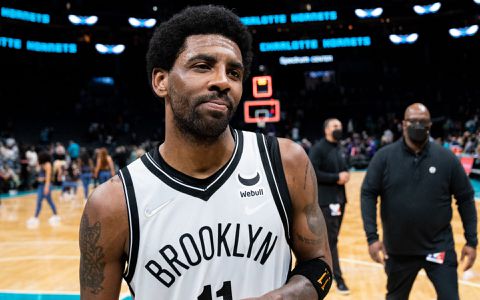 Kyrie Irving dropt 50 punten op Charlotte Hornets