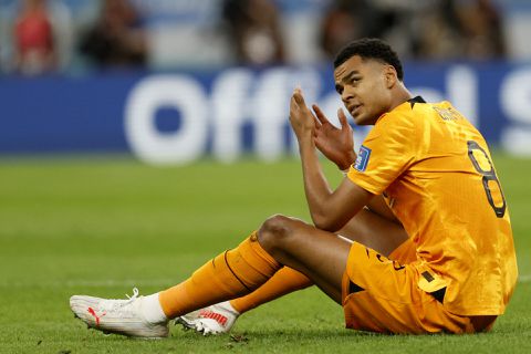 'Financieel noodlijdend PSV verkocht Cody Gakpo met het mes op de keel'