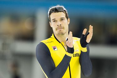 Supersnelle Otterspeer wint 1000m, Ronald Mulder pakt leiding klassement