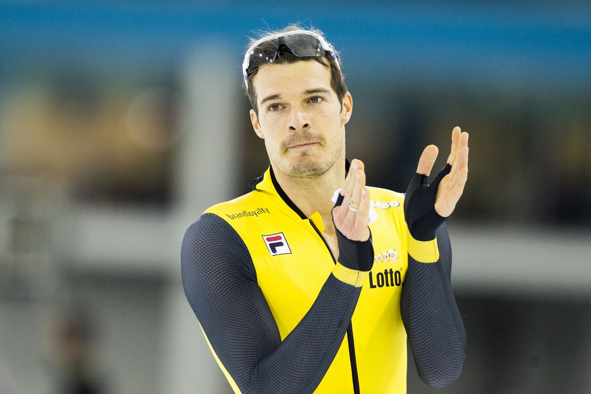 Supersnelle Otterspeer wint 1000m, Ronald Mulder pakt leiding klassement