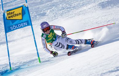 Traditionele seizoensopener in Sölden gewonnen door Rebensburg