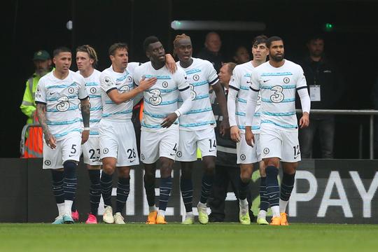 Fans van Chelsea zingen ludiek liedje na langverwachte zege: 'We are staying up!'