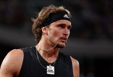 Alexander Zverev houdt flinke blessure over aan halve finale Roland Garros: meerdere banden in voet gescheurd