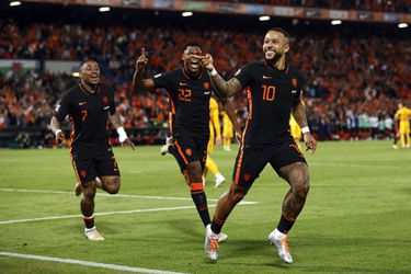 Oranje sluit Nations League af met krankzinnig slot tegen Wales, veel geslaagden voor Van Gaal-examen