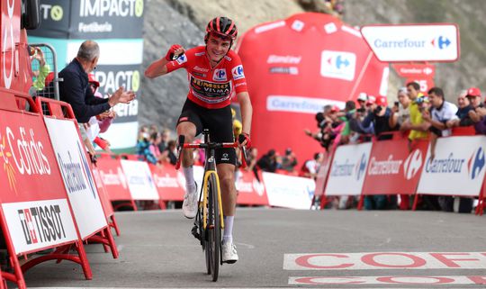 Jumbo-Visma na superdag in Vuelta ook 1, 2, 3 in het algemeen klassement
