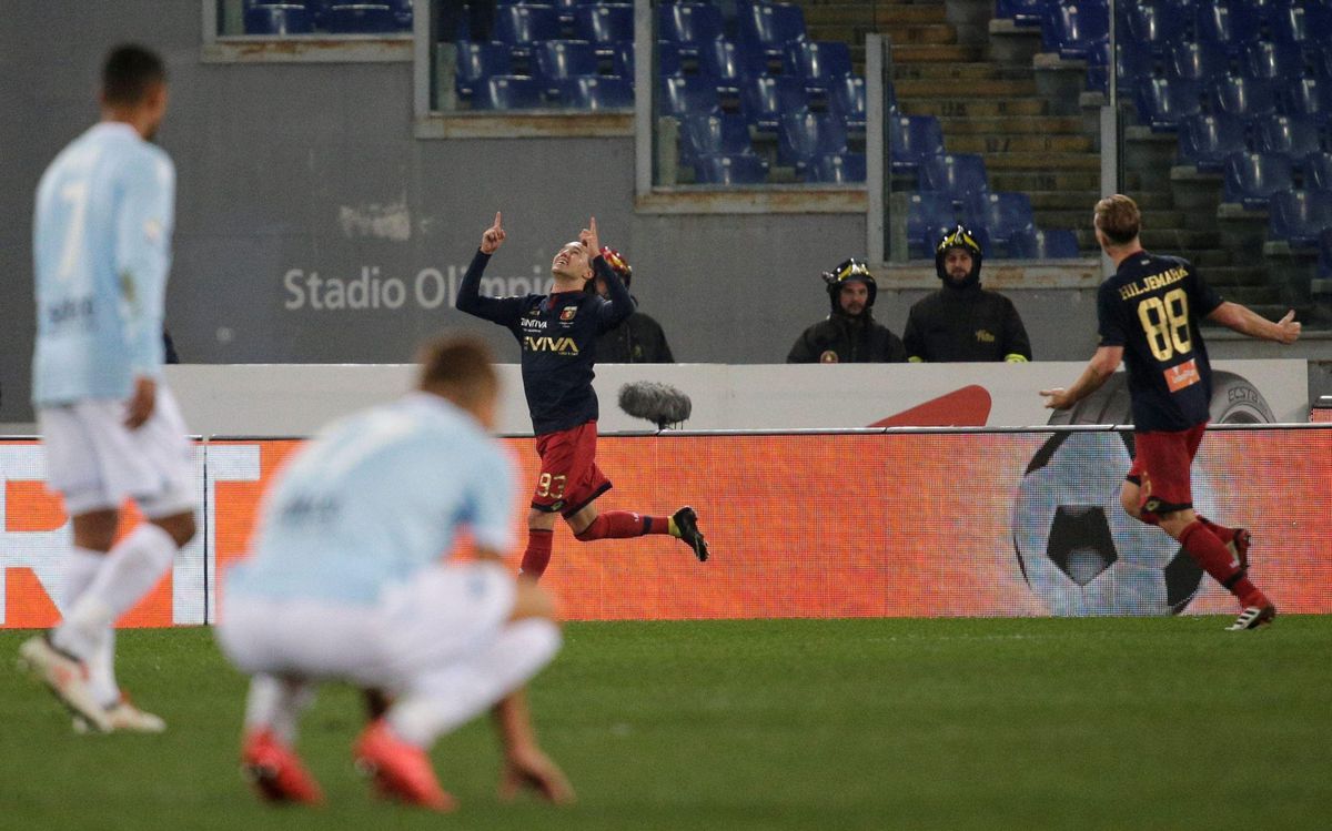Lazio drukt niet door en verliest in blessuretijd van Genoa