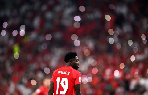 Alphonso Davies voor de 4e keer in 5 jaar Canadees voetballer van het jaar