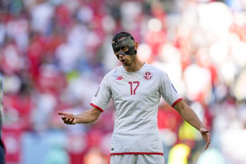 Dit is waarom Ellyes Skhiri uit Tunesië een masker draagt op het WK