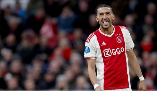 LOL! 😂 Adidas fopt Arsenal-fans met vaag Tweetje over ene Ziyech (foto)