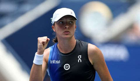Iga Swiatek verliest slechts 1 game bij openingspartij US Open