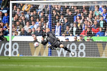 PSV is gewaarschuwd: Leicester-keeper Kasper Schmeichel stopt 2 strafschoppen