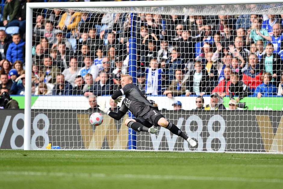 PSV is gewaarschuwd: Leicester-keeper Kasper Schmeichel stopt 2 strafschoppen
