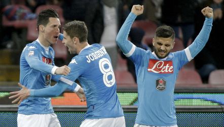 Napoli houdt zicht op eerste plek in Serie A