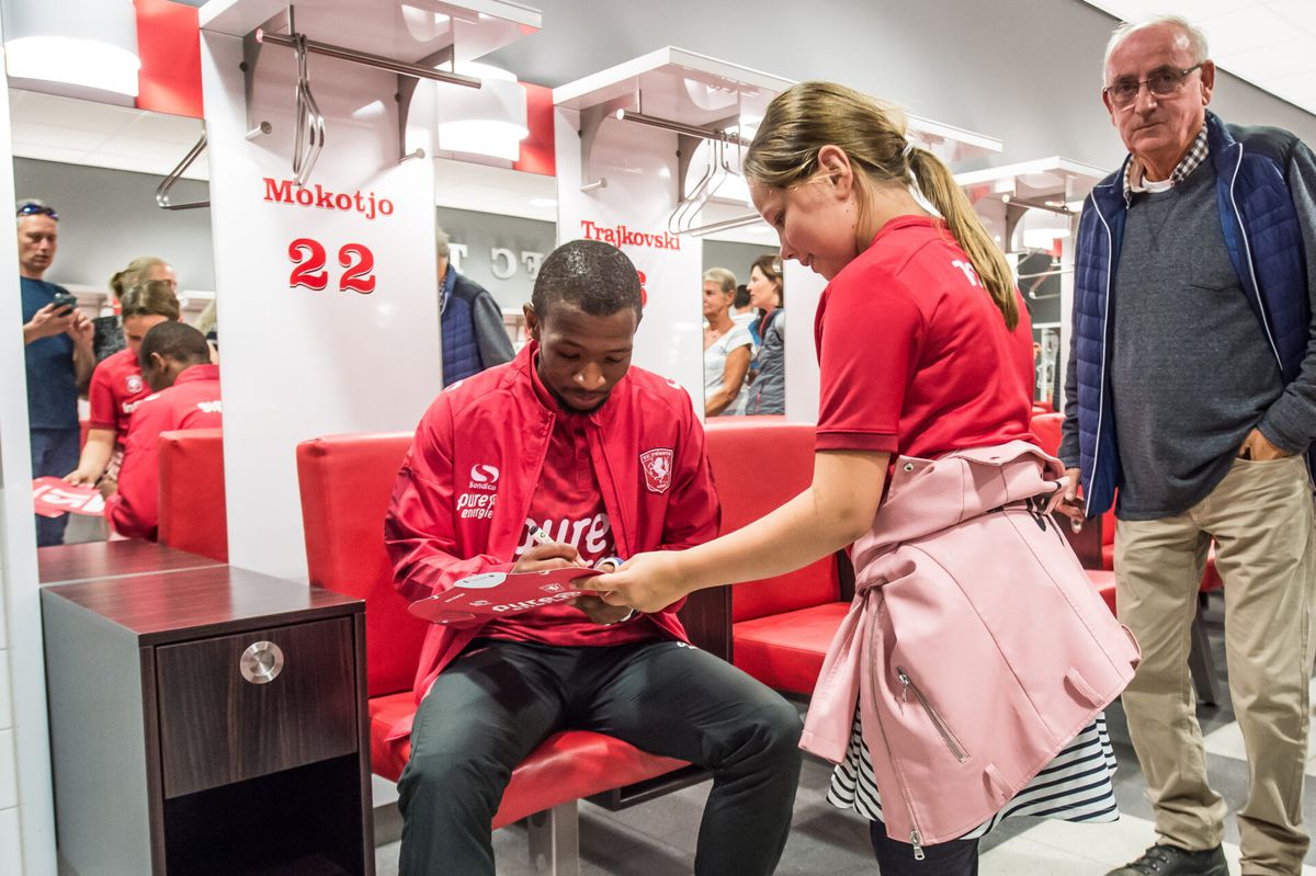 Zuid-Afrikaan Kamohelo Mokotjo op proef terug bij FC Twente