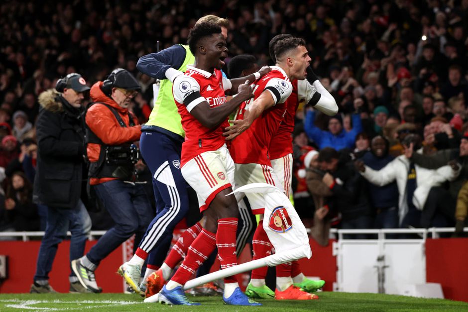 Koploper Arsenal legt West Ham na achterstand alsnog over de knie