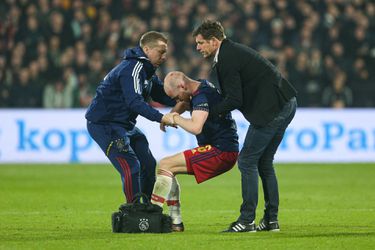 Davy Klaassen uitgeschakeld door Feyenoord-fan: kan tóch niet verder na bloedend hoofd