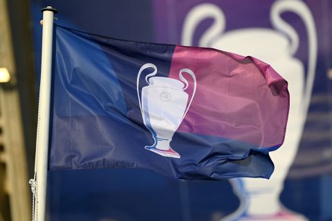 Dit is de commentator bij de finale van de Champions League